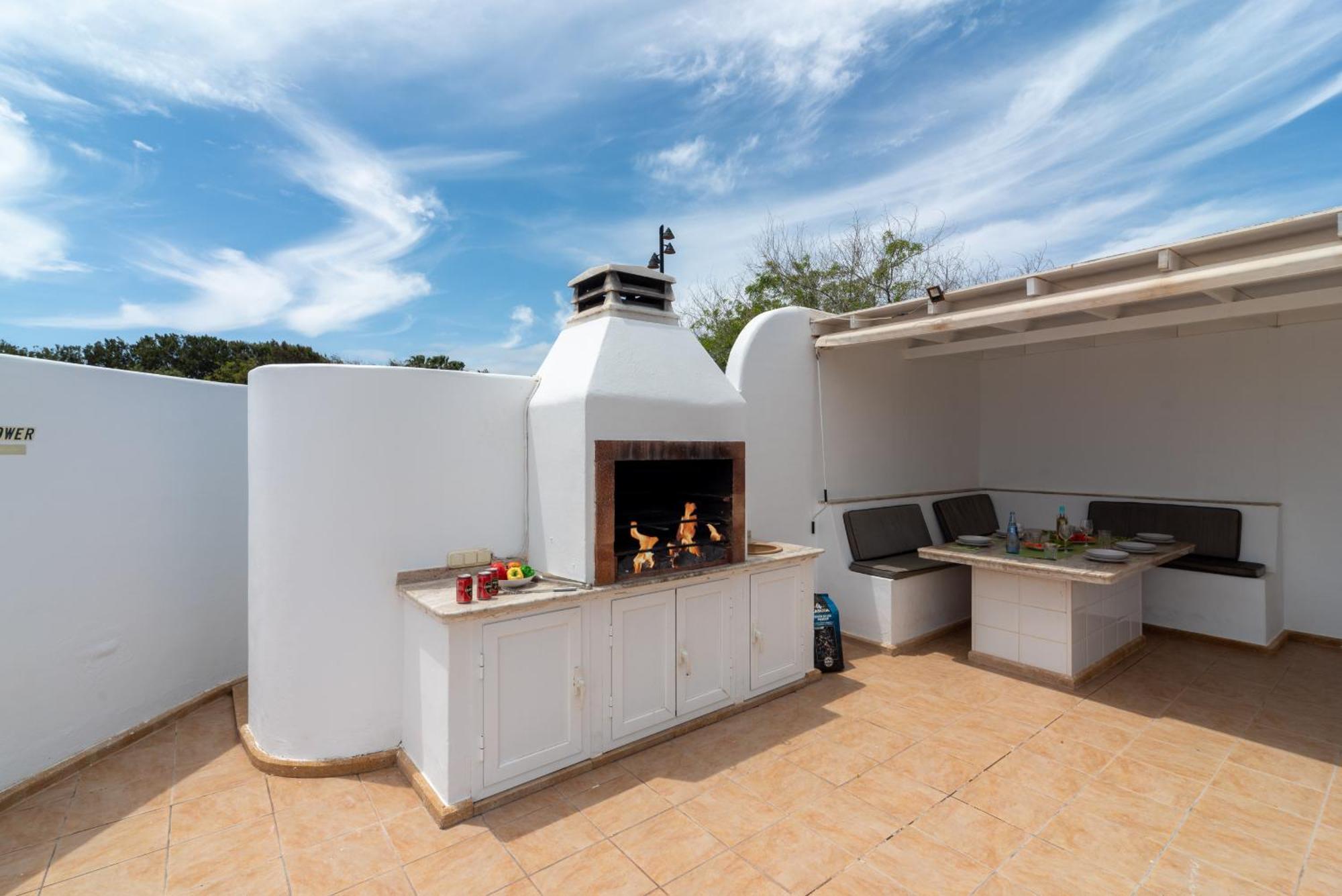 Villa Michelle - Lh114 By Villas Now Ltd Playa Blanca  Exteriér fotografie